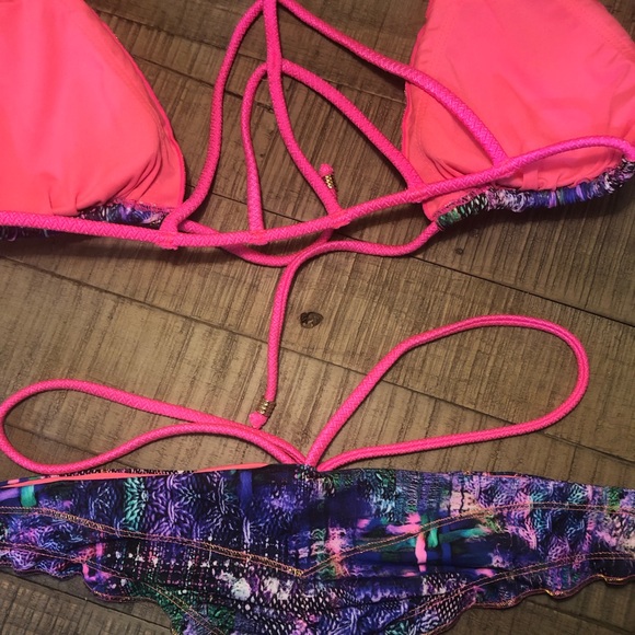 Bikini Set  Made In Colombia Hand Embroidered. - Picture 4 of 6